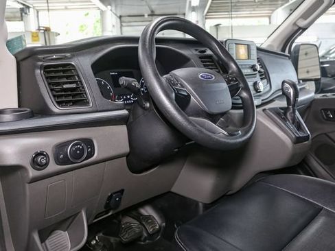 Used 2023 Ford Transit 350 DRW RWD image 19