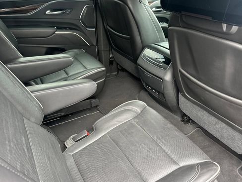Used 2021 Cadillac Escalade Premium Luxury w/ Driver Assist Tech Package AWD/4WD image 19