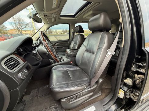 Used 2011 GMC Yukon Denali image 14