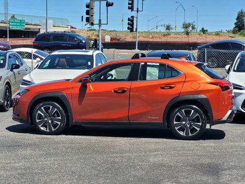 Used 2019 Lexus UX 250h w/ Premium Package AWD/4WD image 7