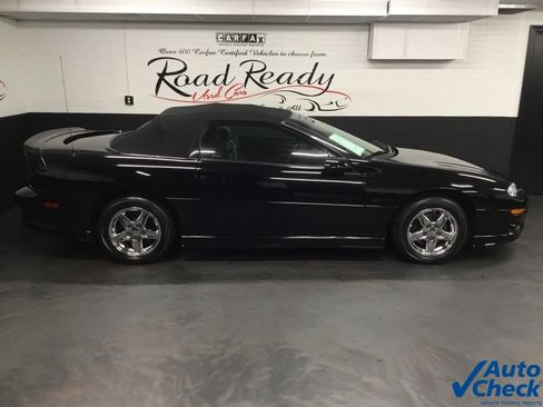 Used 2000 Chevrolet Camaro Z28 w/ Sport Appearance Pkg RWD image 12