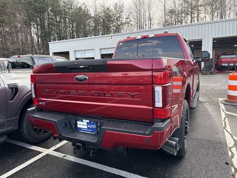 Used 2022 Ford F250 Lariat w/ Black Appearance Package image 18