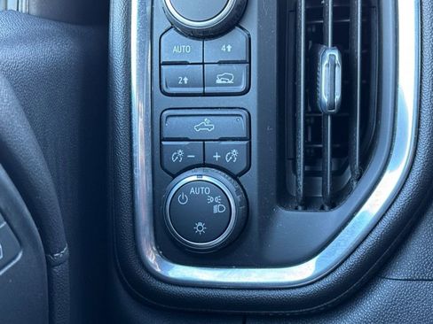 Used 2021 Chevrolet Silverado 1500 LT image 38