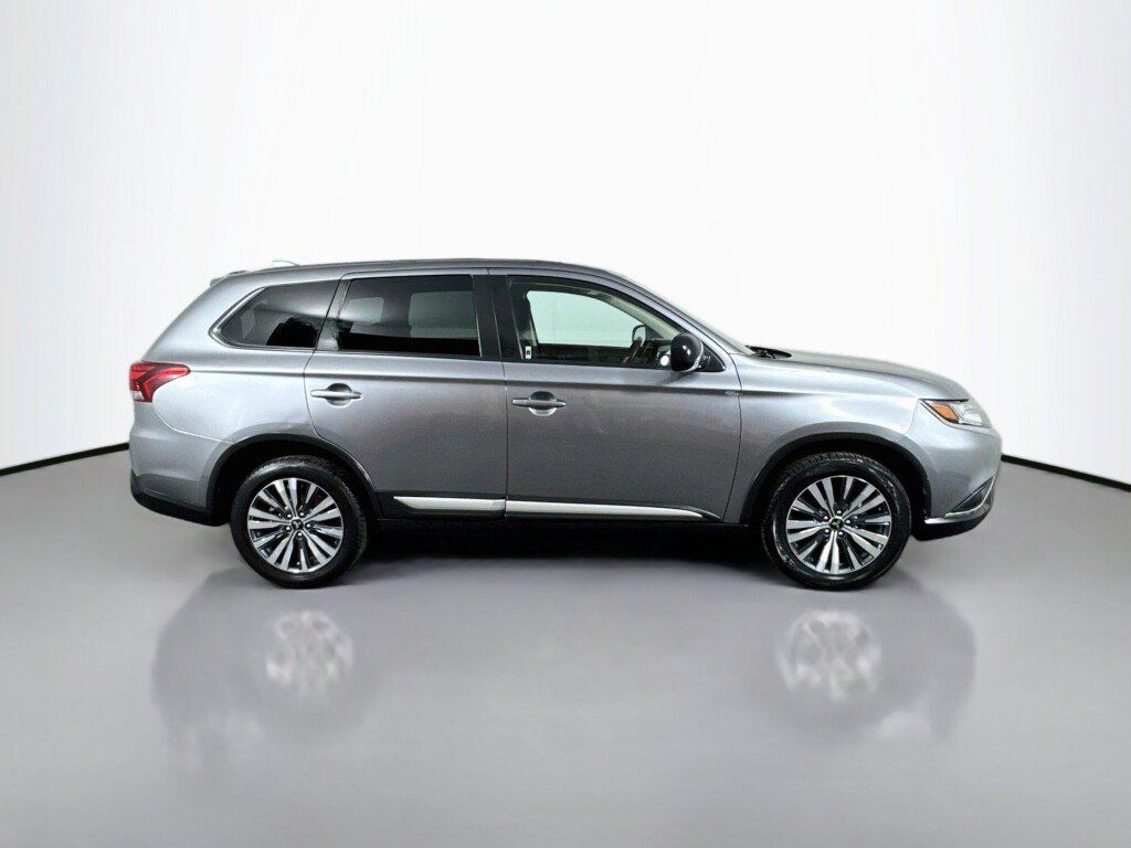 Used 2020 Mitsubishi Outlander ES AWD/4WD image 6