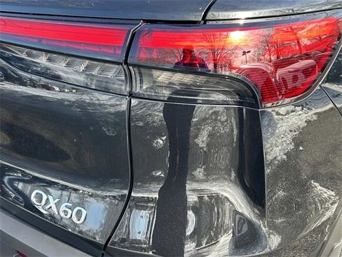 Certified 2025 INFINITI QX60 Luxe image 12