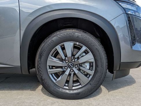 Used 2026 Nissan Pathfinder SV FWD image 11