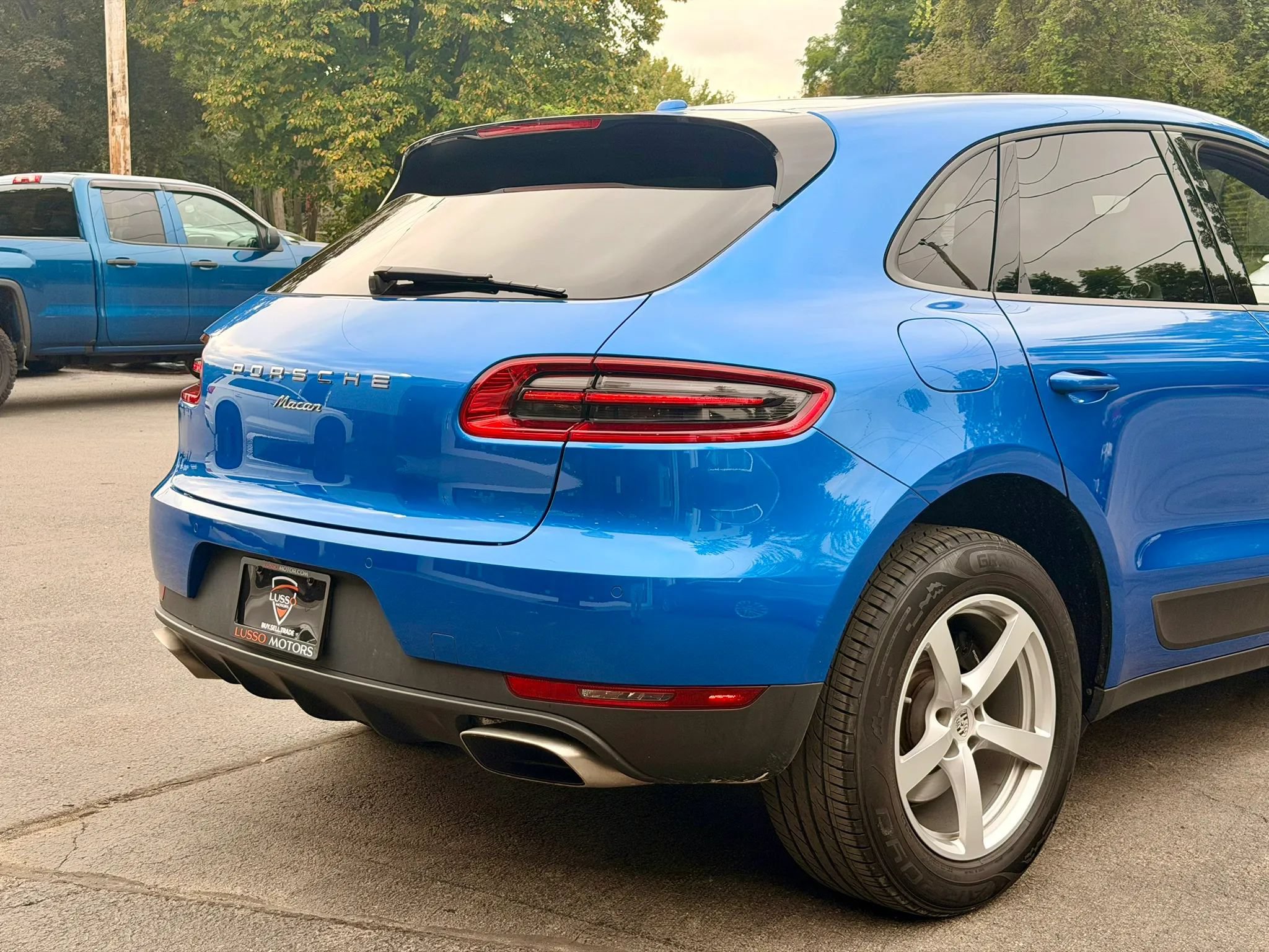 Used 2017 Porsche Macan AWD/4WD image 6