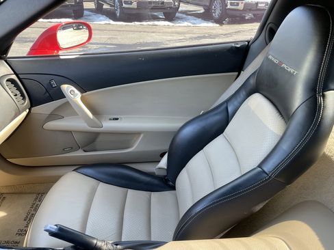 Used 2010 Chevrolet Corvette Grand Sport w/ Preferred Equipment Group image 15