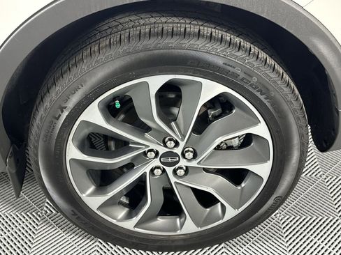 Used 2022 Lincoln Nautilus Reserve AWD/4WD image 10
