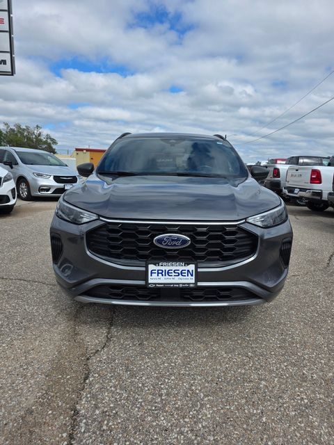 Used 2024 Ford Escape ST-Line w/ Tech Pack #1 AWD/4WD image 2