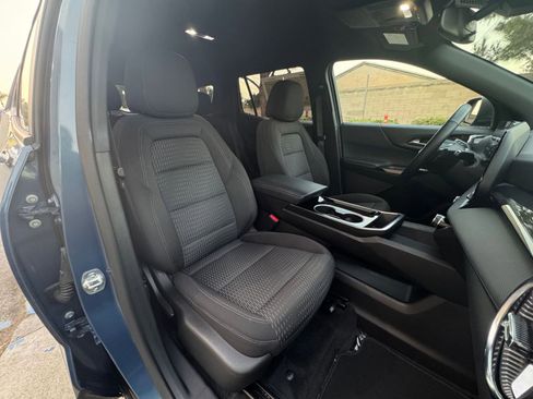 Used 2025 Chevrolet Equinox LT image 35