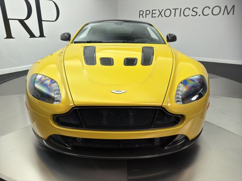 Used 2015 Aston Martin V12 Vantage S RWD image 9