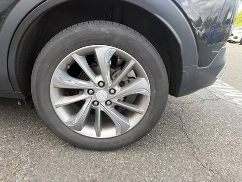 Used 2023 Buick Encore GX Essence w/ Experience Buick Package FWD image 9