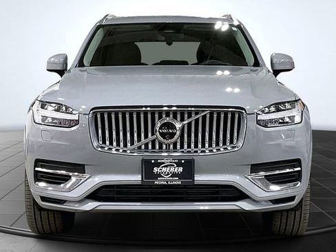 Certified 2025 Volvo XC90 T8 Ultra image 4