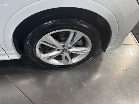 Used 2020 Audi Q3 2.0T Premium Plus w/ Premium Plus Package image 14