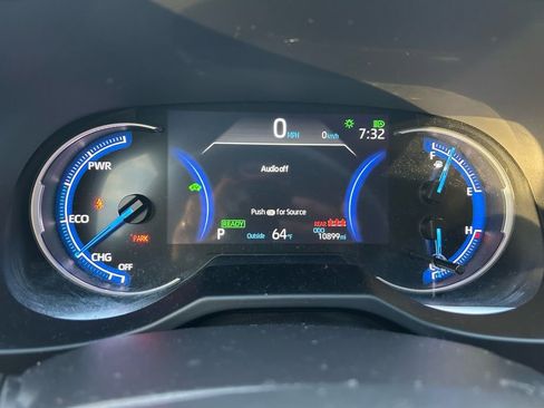 Certified 2025 Toyota RAV4 XSE image 23