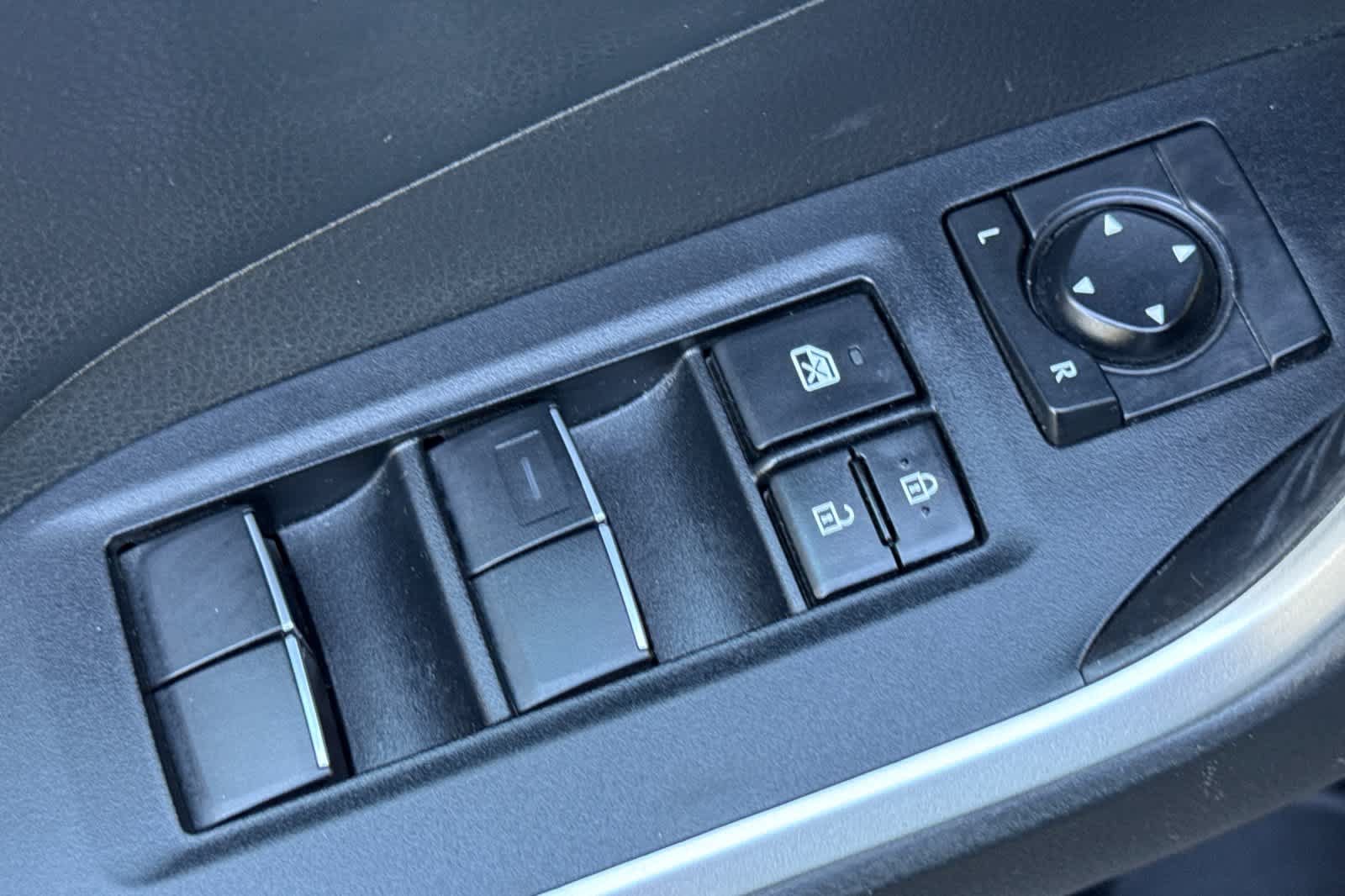 Used 2021 Toyota RAV4 XSE AWD/4WD image 13