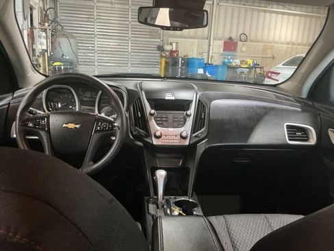 Used 2015 Chevrolet Equinox LS image 14