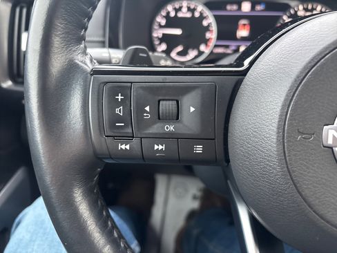 Used 2022 Nissan Pathfinder SL w/ SL Premium Package image 25