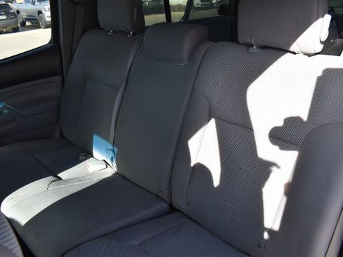 Used 2012 Toyota Tacoma Base image 21