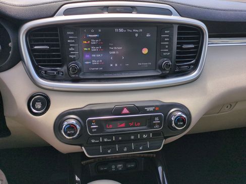 Used 2019 Kia Sorento EX w/ EX Touring Package AWD/4WD image 22