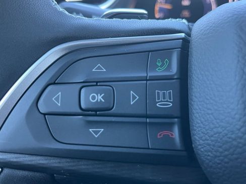 New 2025 Jeep Grand Cherokee Laredo image 11