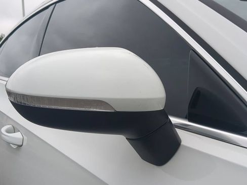 Used 2020 Volkswagen Arteon SE FWD image 11