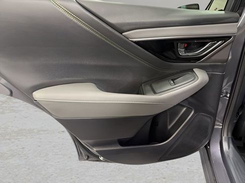 Used 2025 Subaru Outback Onyx Edition XT image 30