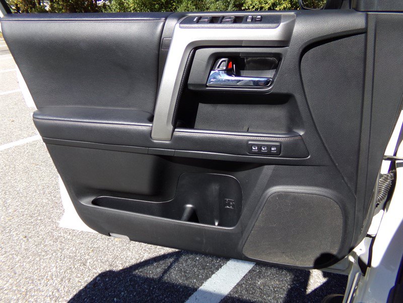 Used 2021 Toyota 4Runner Limited AWD/4WD image 44