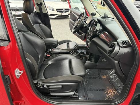 Used 2021 MINI Cooper S image 12