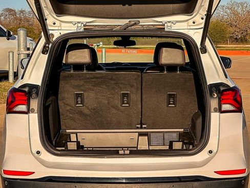 Used 2024 Chevrolet Equinox RS w/ RS Leather Package image 32