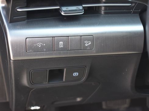 Used 2025 Hyundai Kona SEL AWD/4WD image 23