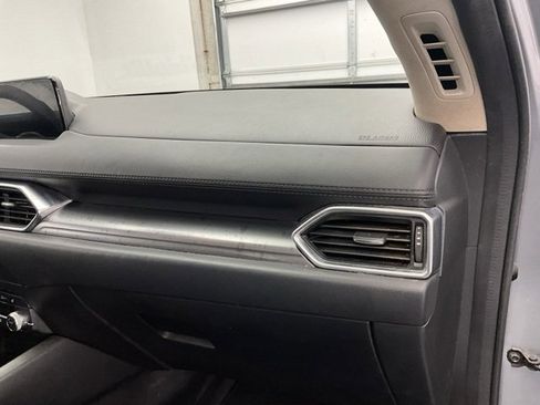 Used 2019 MAZDA CX-5 Touring image 8