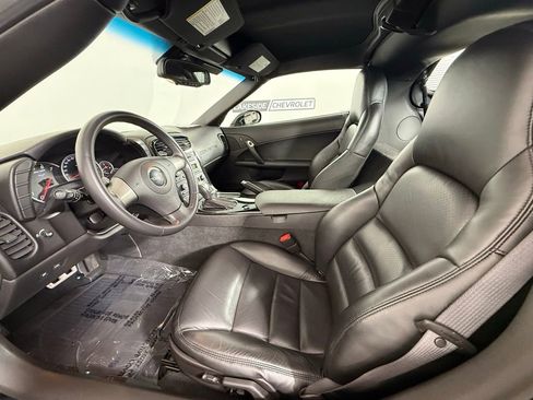 Used 2008 Chevrolet Corvette Coupe w/ Z51 Performance Package RWD image 14
