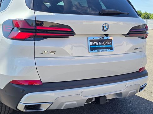New 2026 BMW X5 xDrive50e AWD/4WD image 7