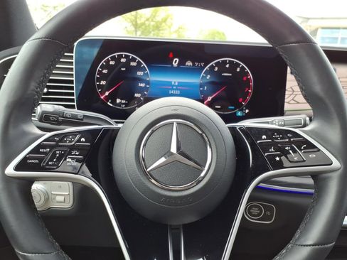 Certified 2025 Mercedes-Benz GLS 450 4MATIC image 24