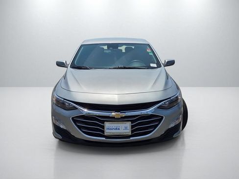 Used 2024 Chevrolet Malibu LT FWD image 2