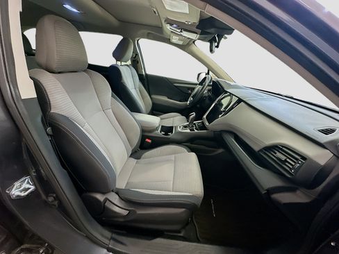 Used 2025 Subaru Outback Premium image 34