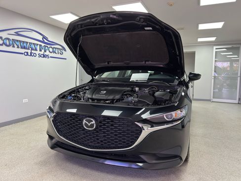 Used 2021 MAZDA MAZDA3 s image 35