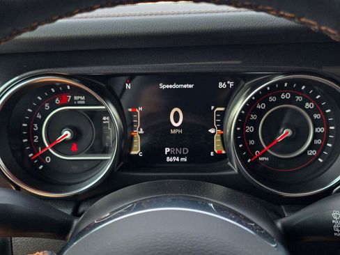 Used 2021 Jeep Wrangler Unlimited Rubicon w/ Dual Top Group AWD/4WD image 39