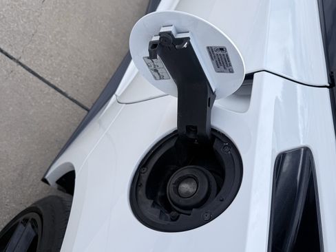 Used 2017 Chevrolet Corvette Stingray Coupe w/ Carbon Flash Badge Package image 15