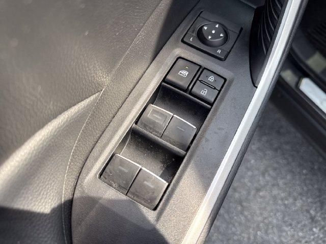 Used 2025 Toyota RAV4 XLE w/ Convenience Package AWD/4WD image 22