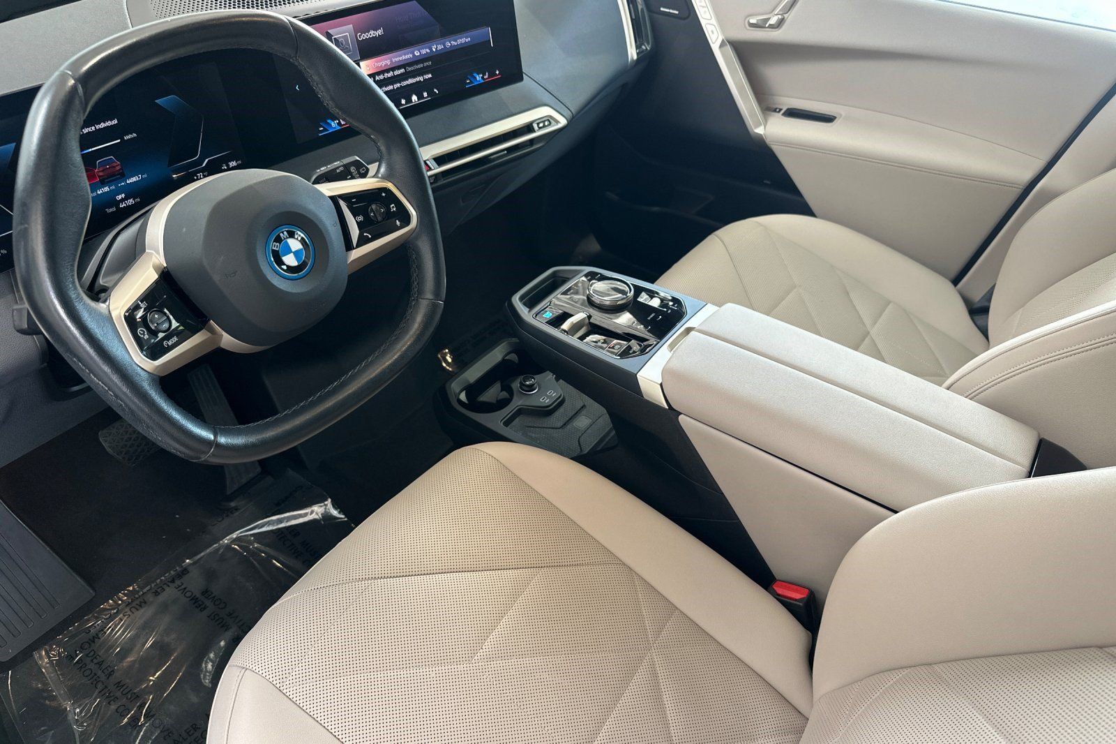 Used 2024 BMW iX xDrive50 w/ Sport Package AWD/4WD image 11