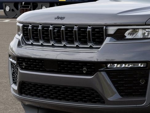 New 2026 Jeep Grand Cherokee L Summit AWD/4WD image 7