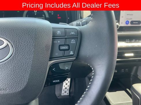 Used 2025 Toyota Camry SE w/ Convenience Package AWD/4WD image 15