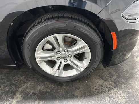 Used 2023 Dodge Charger SXT RWD image 4