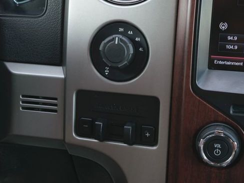 Used 2013 Ford F150 King Ranch w/ King Ranch Chrome Pkg image 33