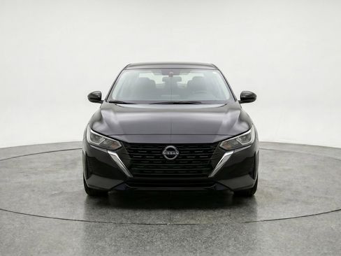 Used 2025 Nissan Sentra SV FWD image 2