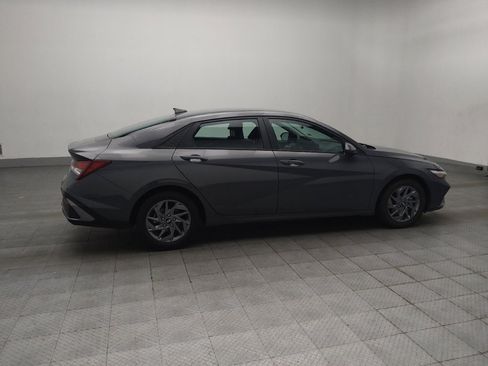Used 2024 Hyundai Elantra SEL FWD image 10
