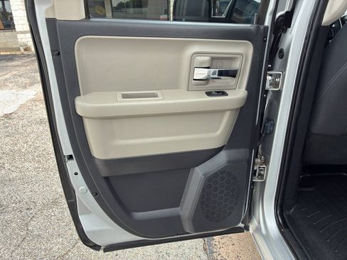 Used 2012 RAM 1500 Classic SLT RWD image 26